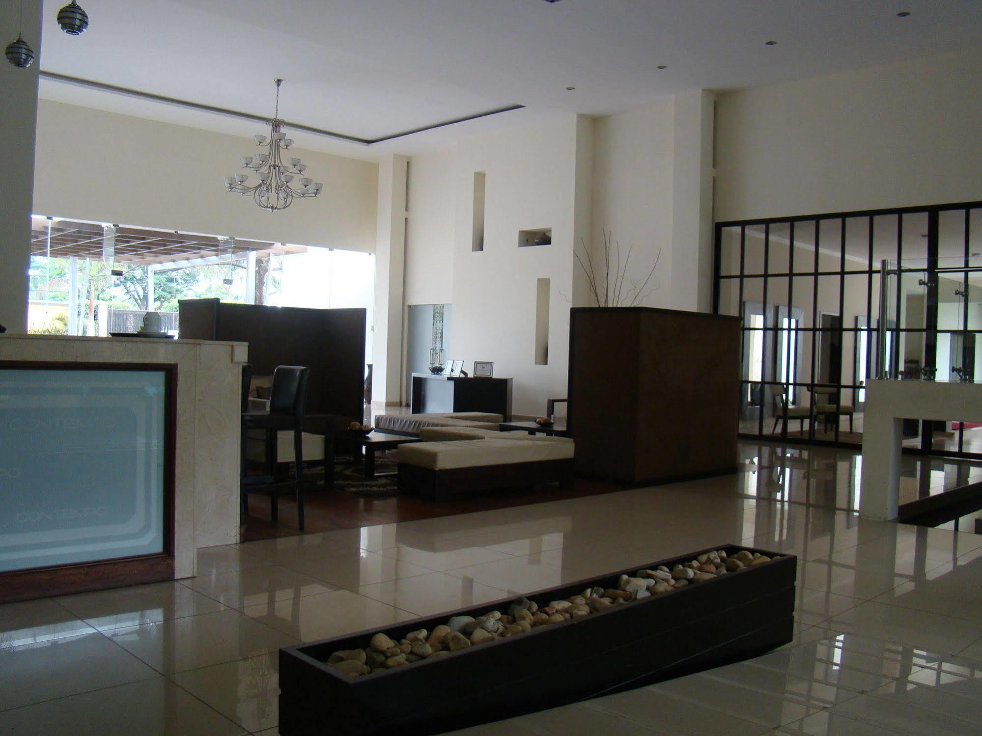 Hotel Contempo Манагуа Экстерьер фото